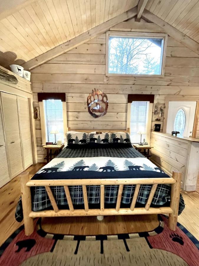 Crazy Bear - Motorcycle Friendly Home With Hot Tub And Grill Tellico Plains Exterior photo